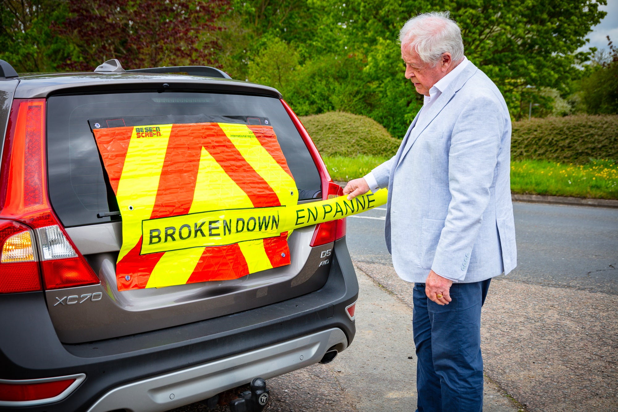 Car Safety Banner (Be Seen Screen) Safety Triangle Alternative